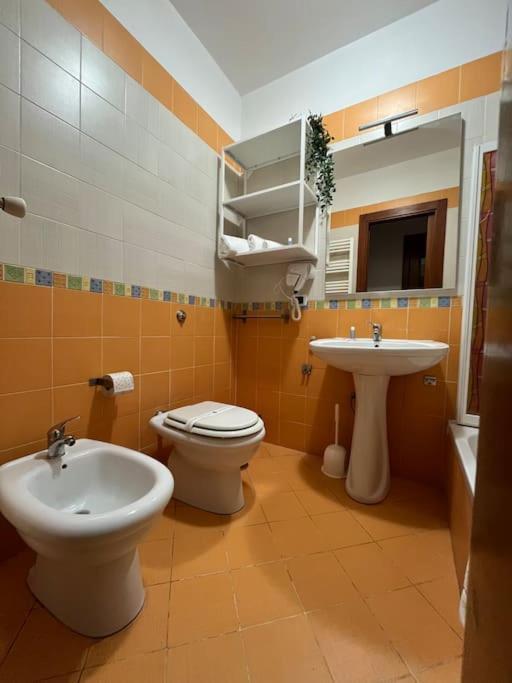 Napoli'S Little Bridges Guest House Nápoles Exterior foto